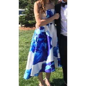 F21 Selfie Leslie floral dress